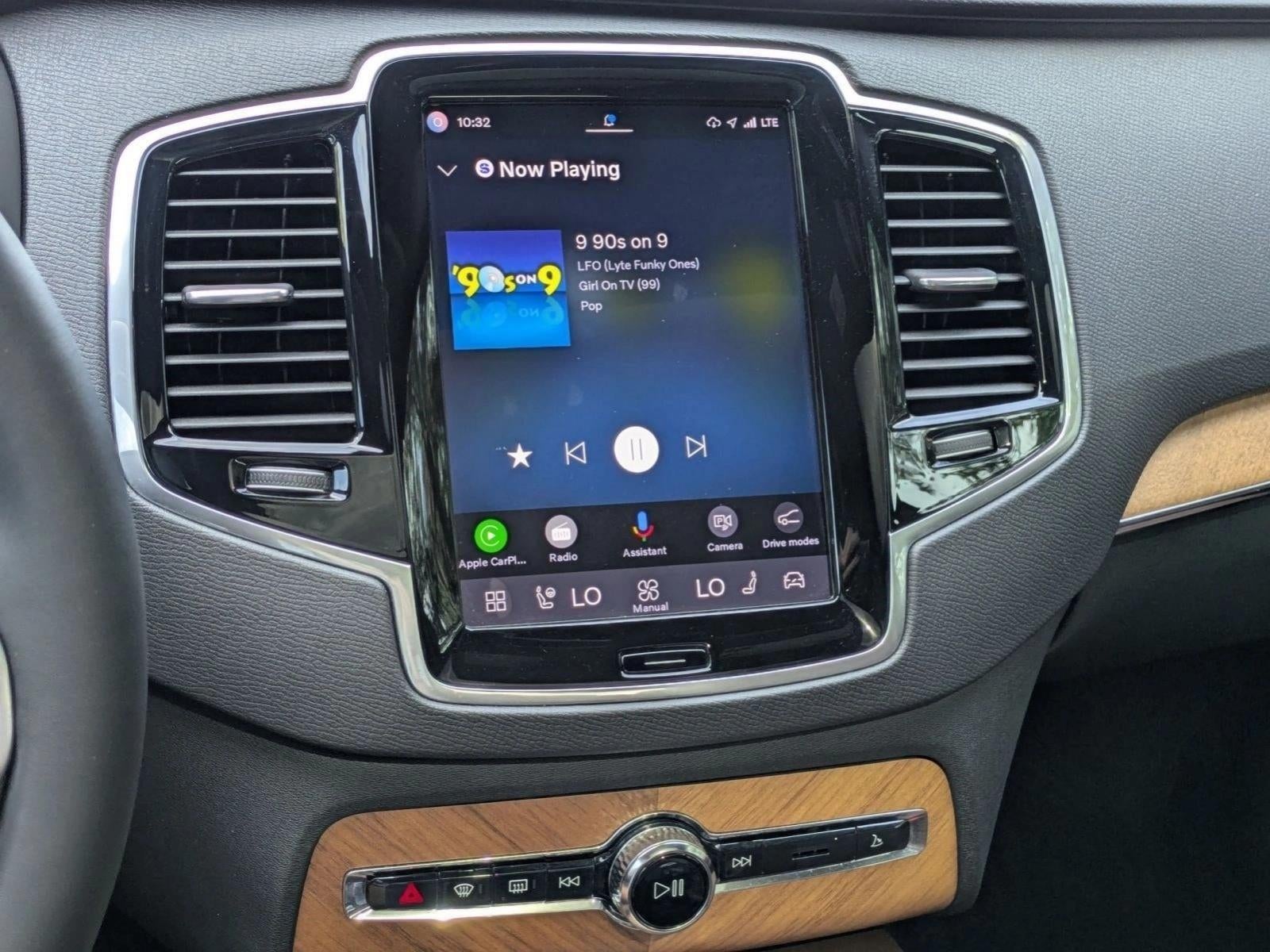2024 Volvo XC90 B5 AWD Plus Bright Theme 7P