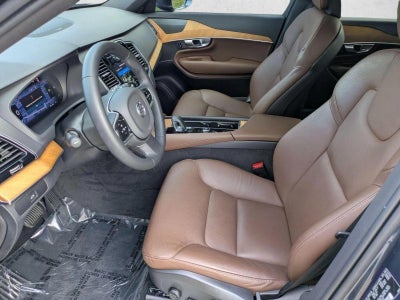 2024 Volvo XC90 B5 AWD Plus Bright Theme 7P