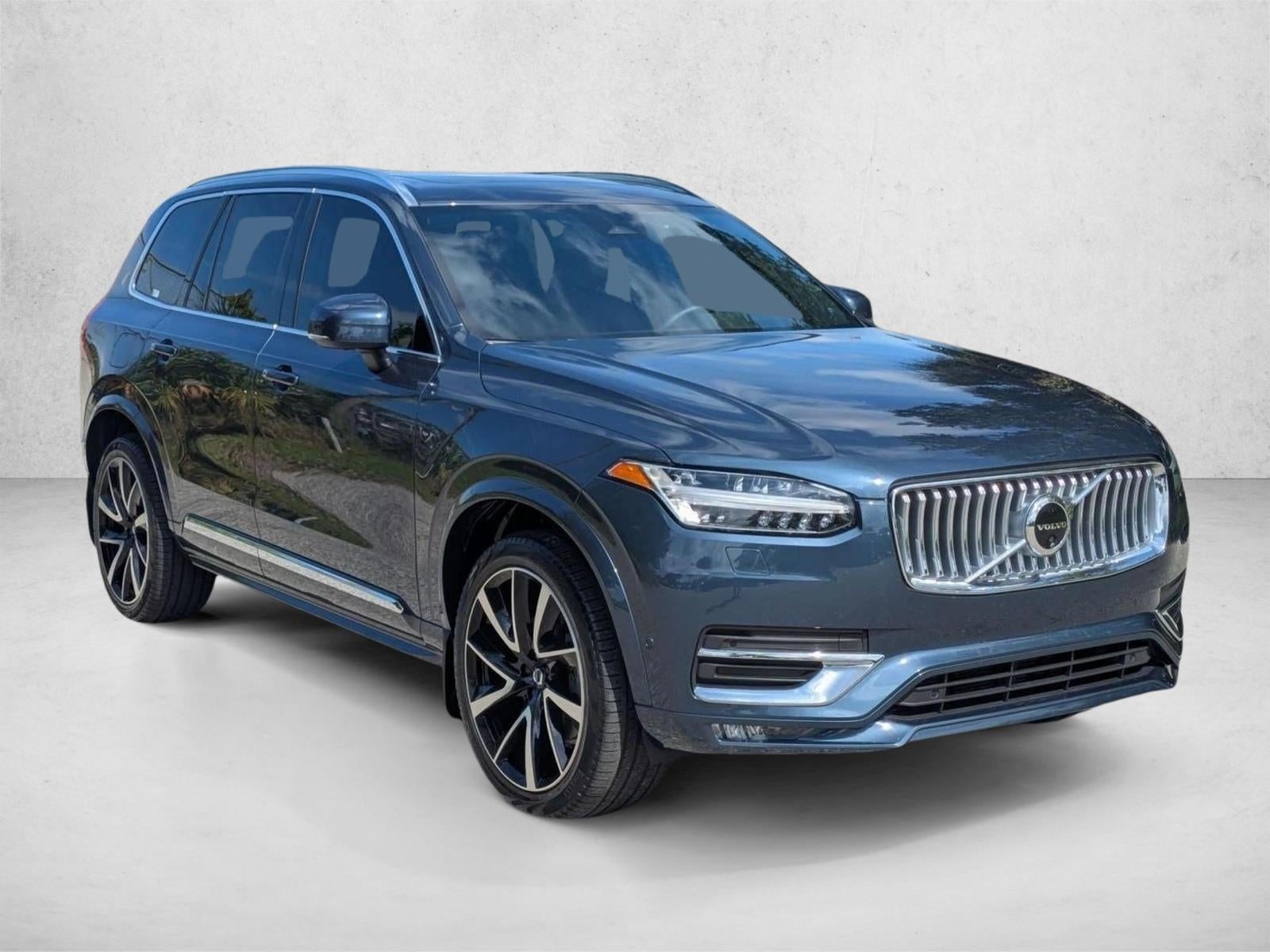 2024 Volvo XC90 B5 AWD Plus Bright Theme 7P