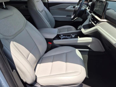 2025 Ford Explorer Active RWD