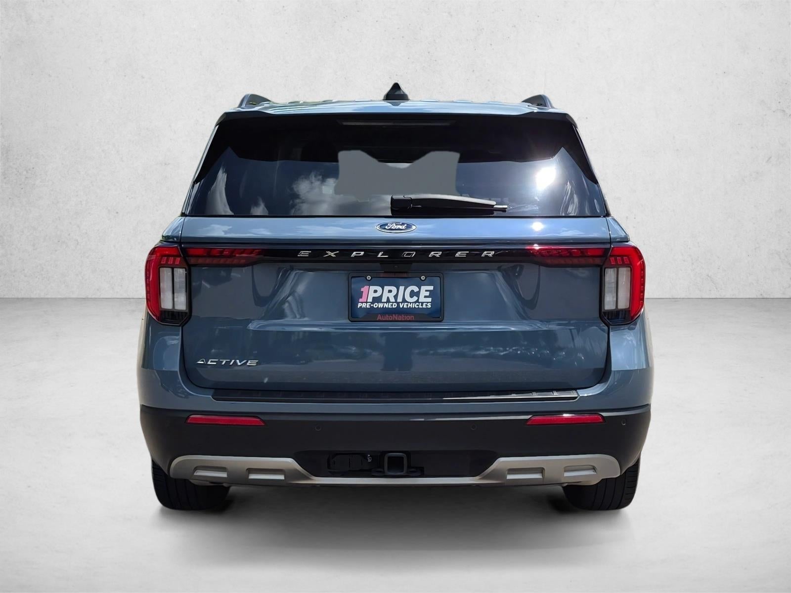 2025 Ford Explorer Active RWD