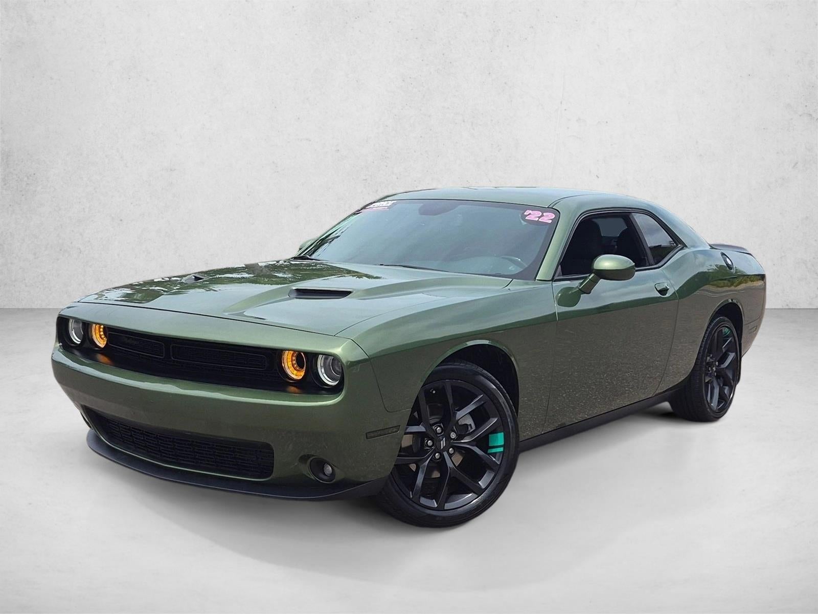 2022 Dodge Challenger SXT RWD