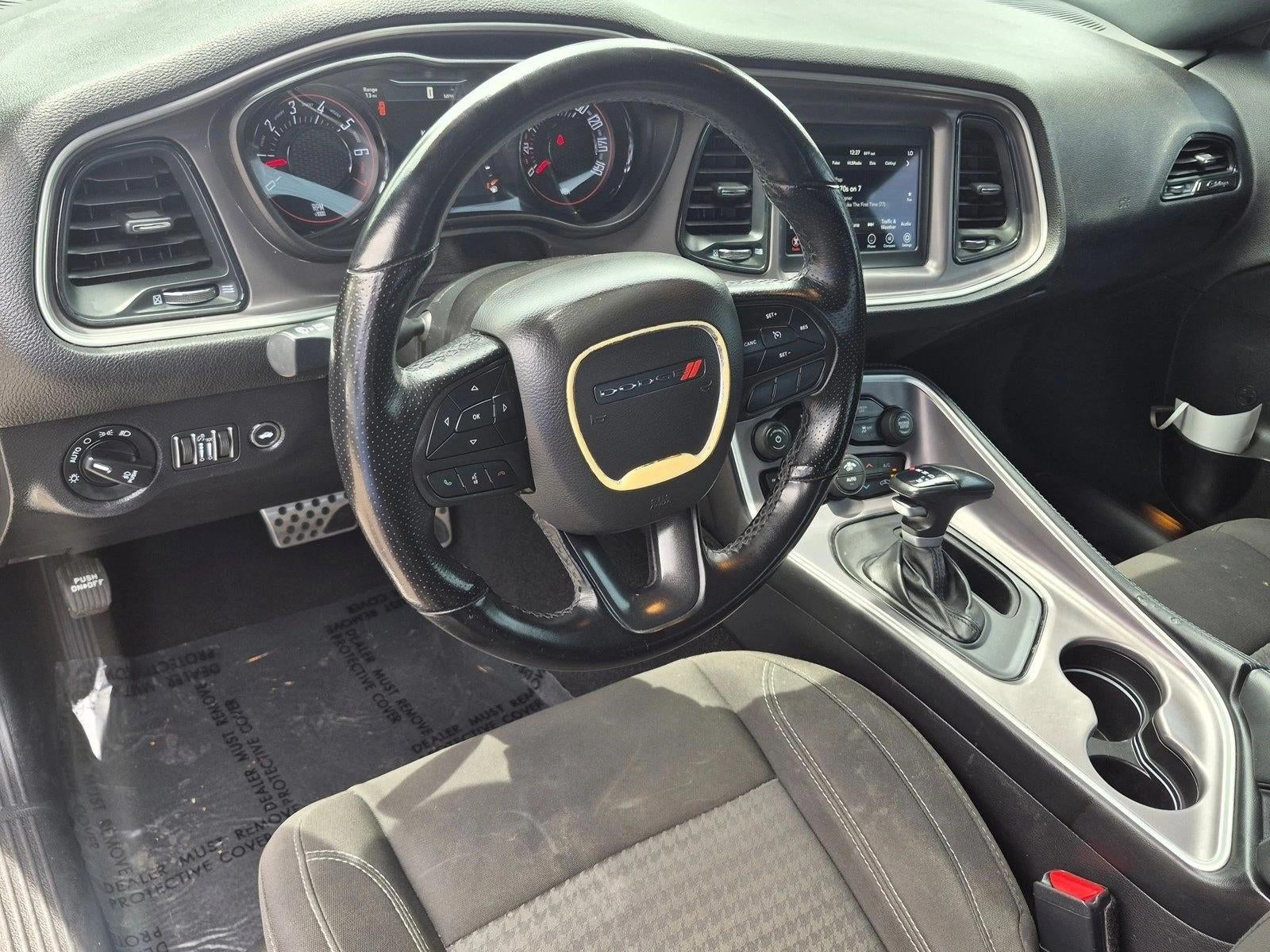 2022 Dodge Challenger SXT RWD