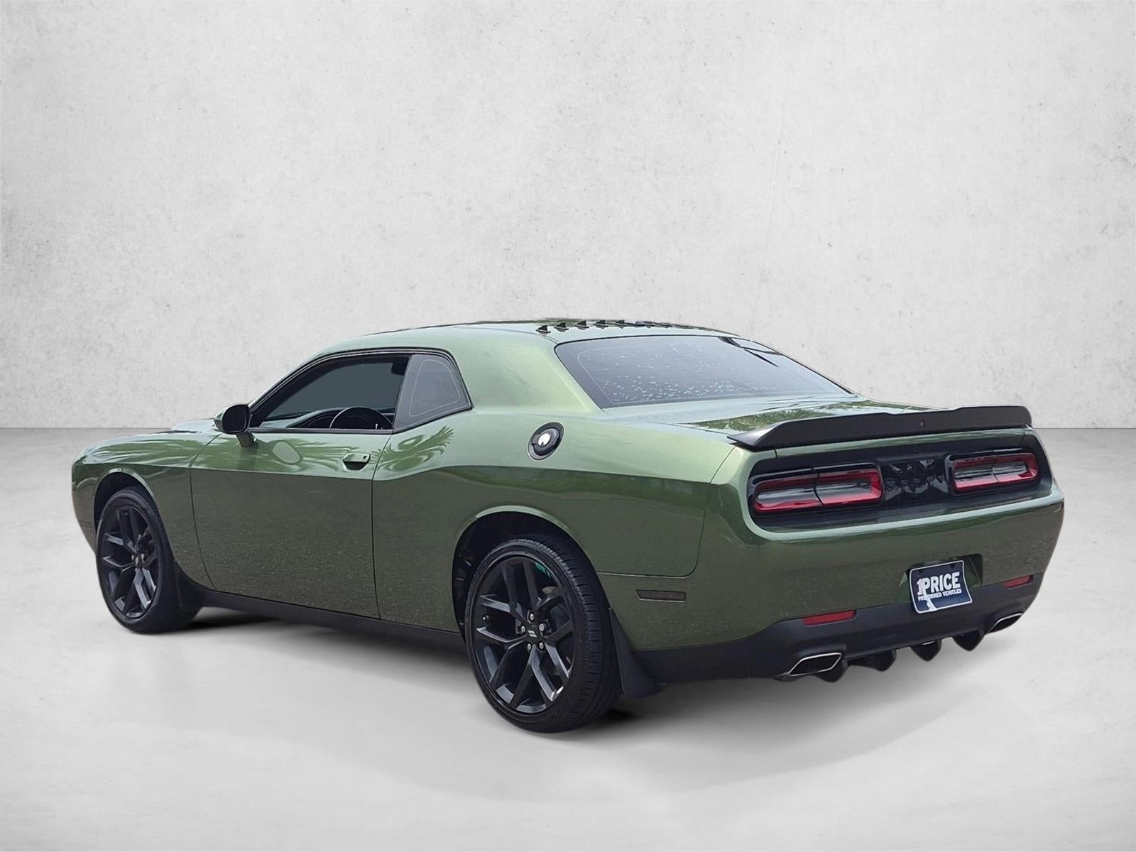 2022 Dodge Challenger SXT RWD