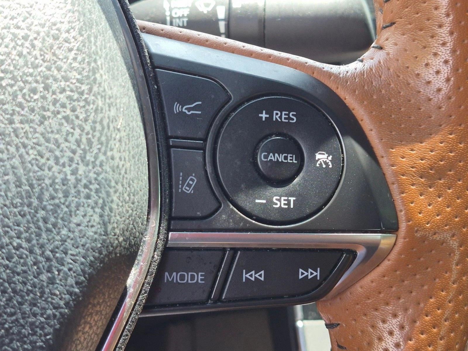 2019 Toyota Avalon Hybrid Limited (Natl)
