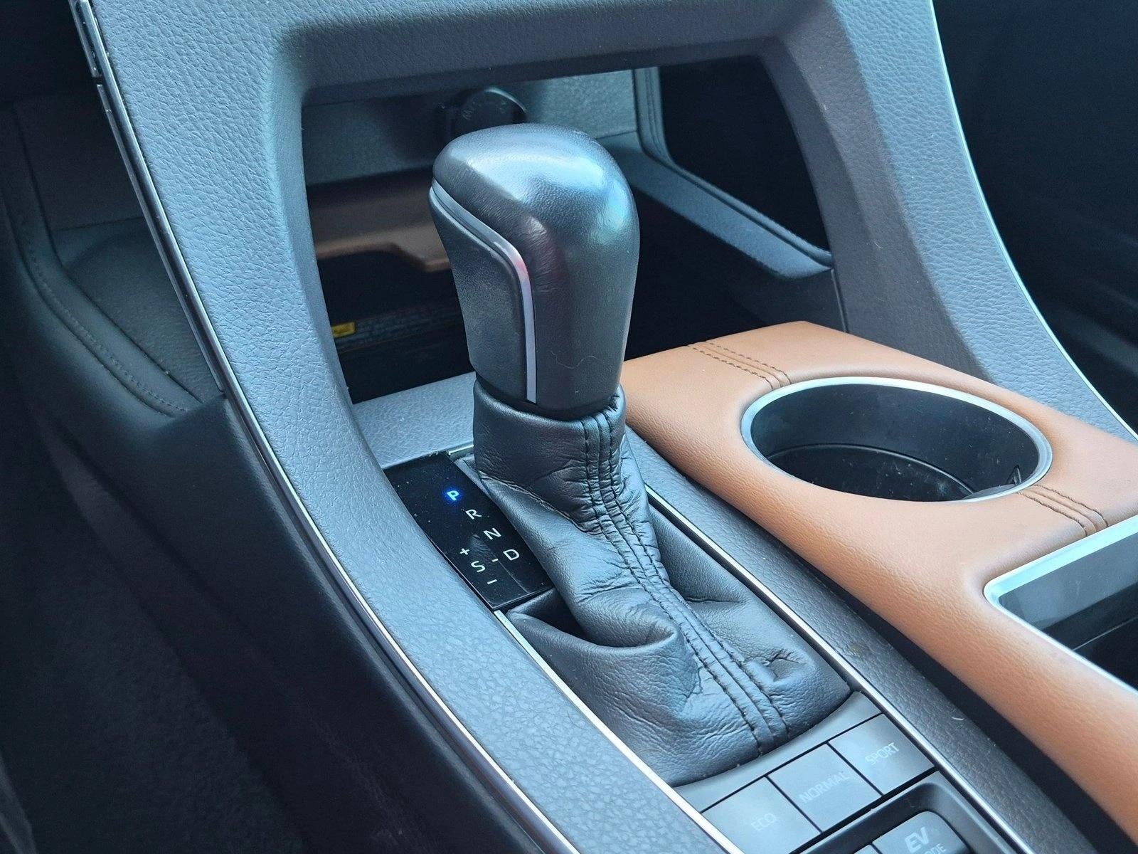 2019 Toyota Avalon Hybrid Limited (Natl)