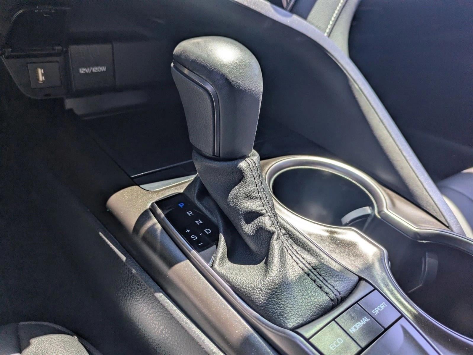 2023 Toyota Camry SE Auto (SE)