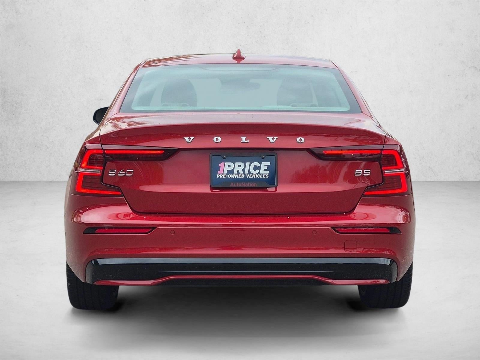 2024 Volvo S60 B5 FWD Plus Dark Theme