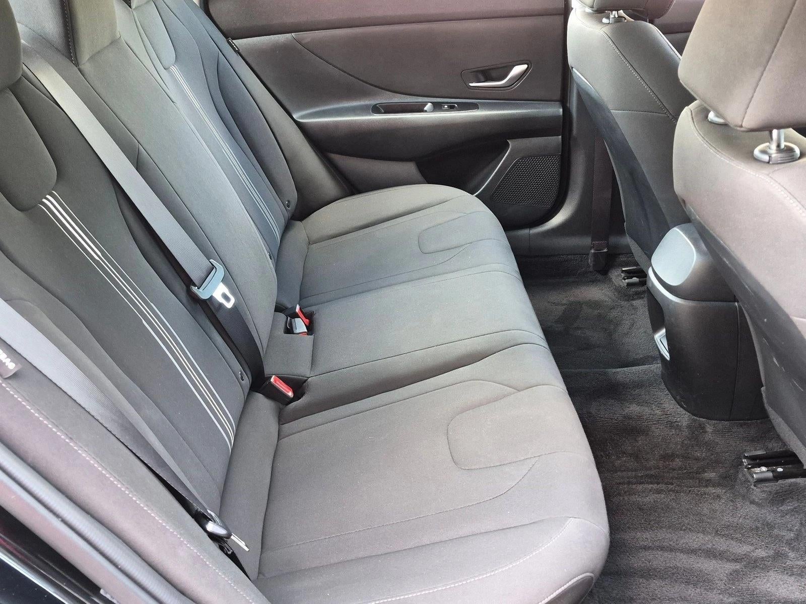 2024 Hyundai ELANTRA SEL IVT