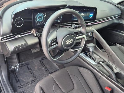 2024 Hyundai ELANTRA SEL IVT