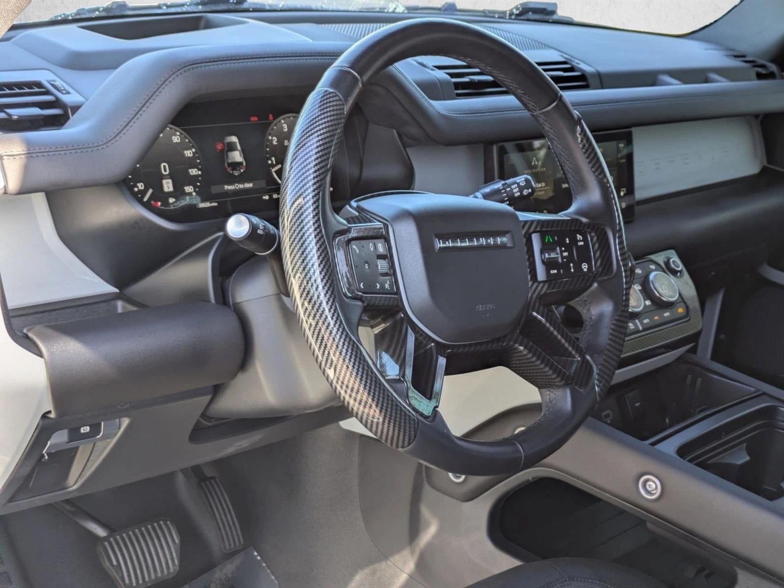 2024 Land Rover Defender 110 P400 X-Dynamic SE