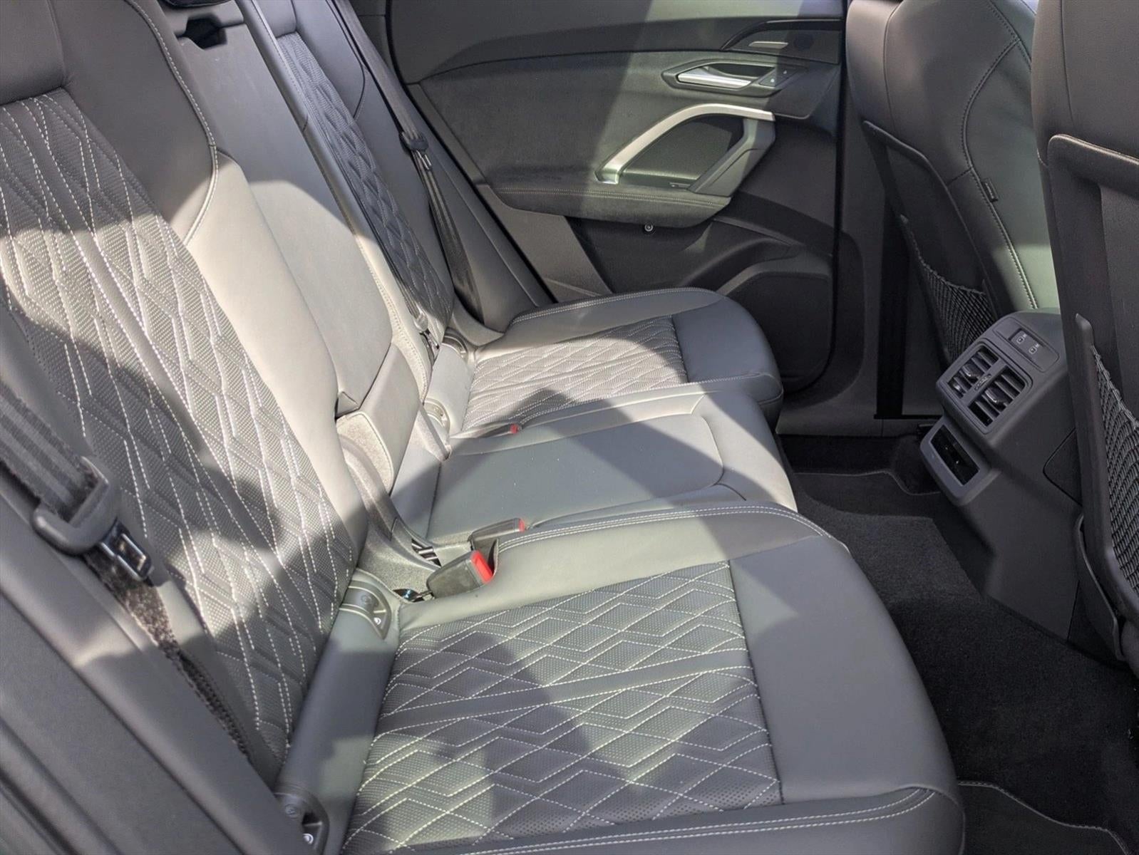 2025 Audi SQ5 Premium Plus 3.0 TFSI quattro