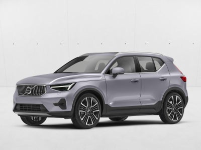 2023 Volvo XC40 B5 AWD Plus Dark Theme