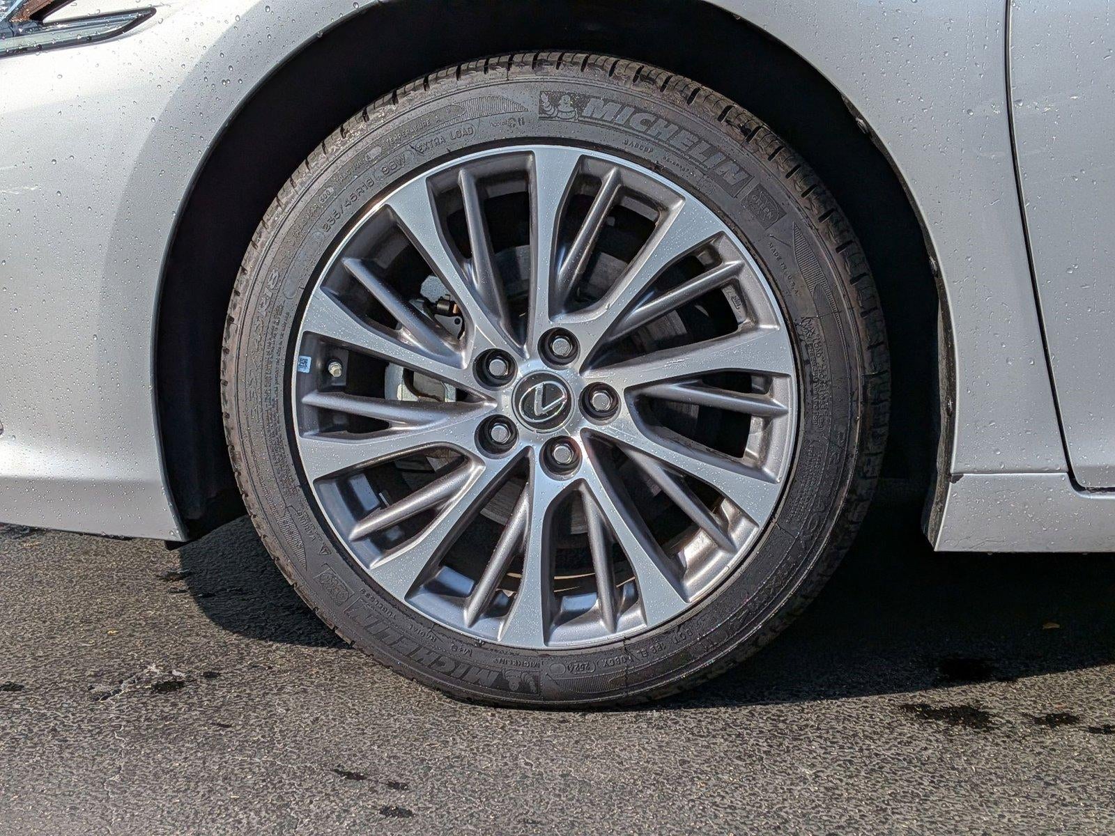 2021 Lexus ES 300h FWD