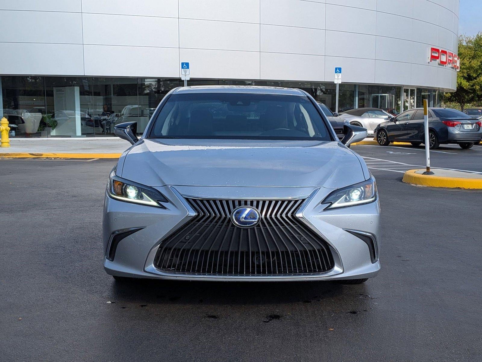 2021 Lexus ES 300h FWD