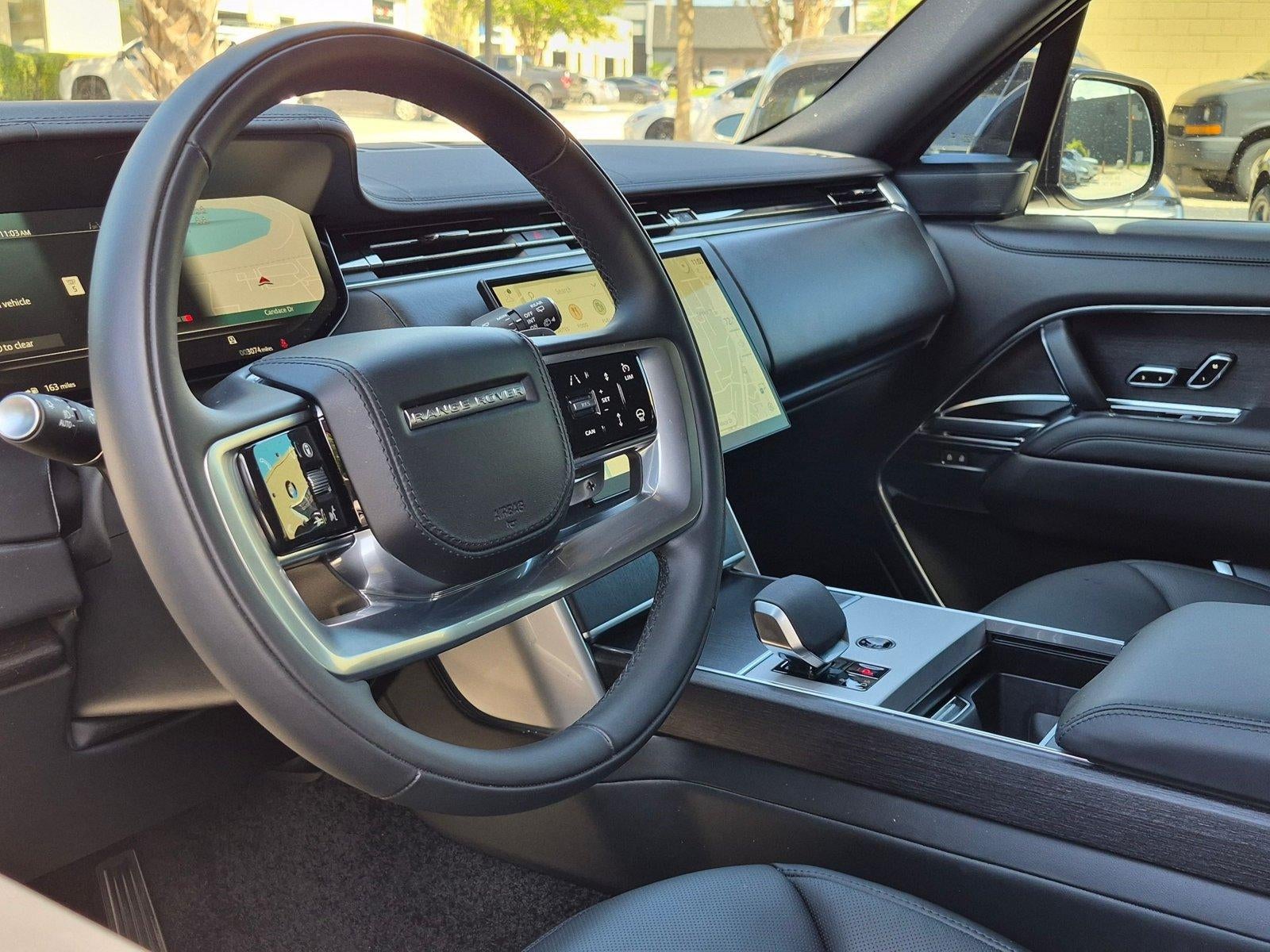 2026 Land Rover Range Rover P530 SE LWB 7 Seat