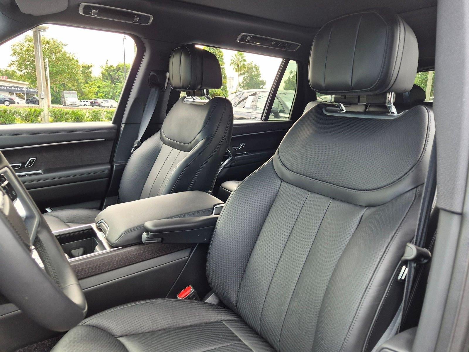 2026 Land Rover Range Rover P530 SE LWB 7 Seat