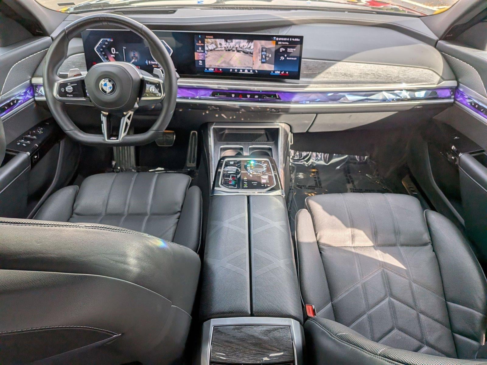 2025 BMW 740i Sedan