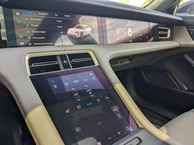 2023 Porsche Taycan Turbo S AWD