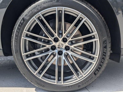 2025 Porsche Macan T AWD