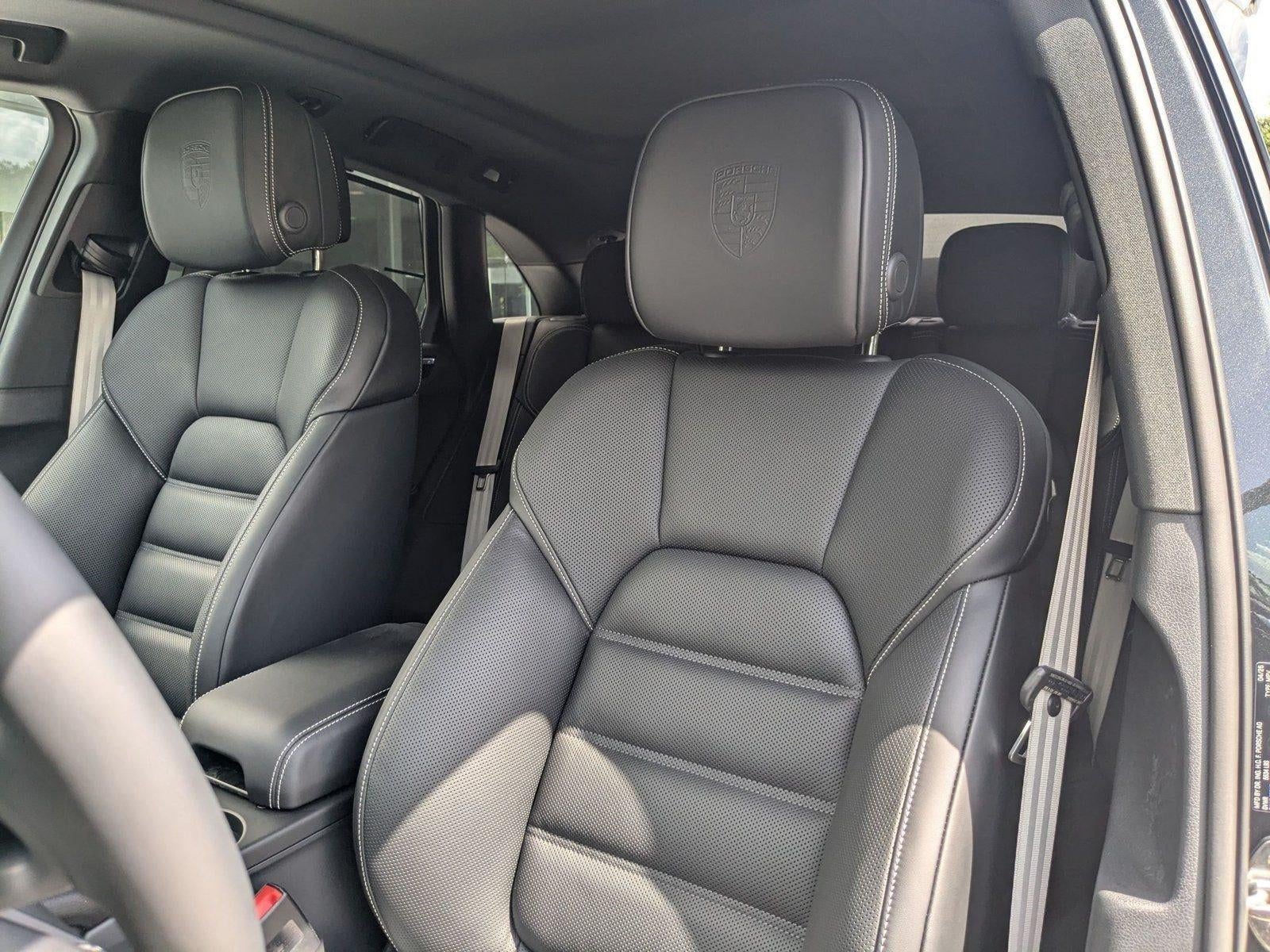2025 Porsche Macan T AWD