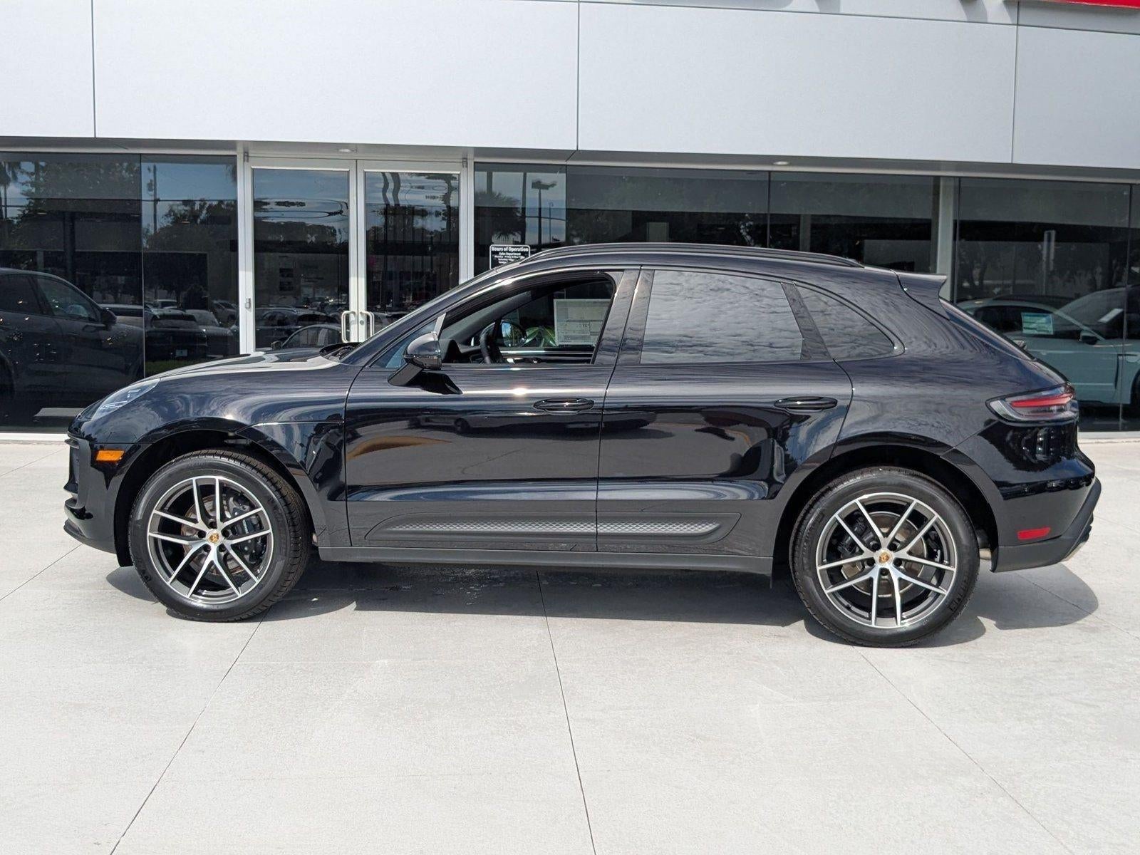 2025 Porsche Macan AWD