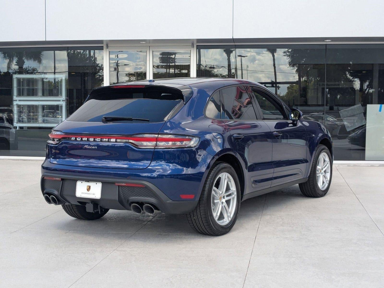 2025 Porsche Macan AWD