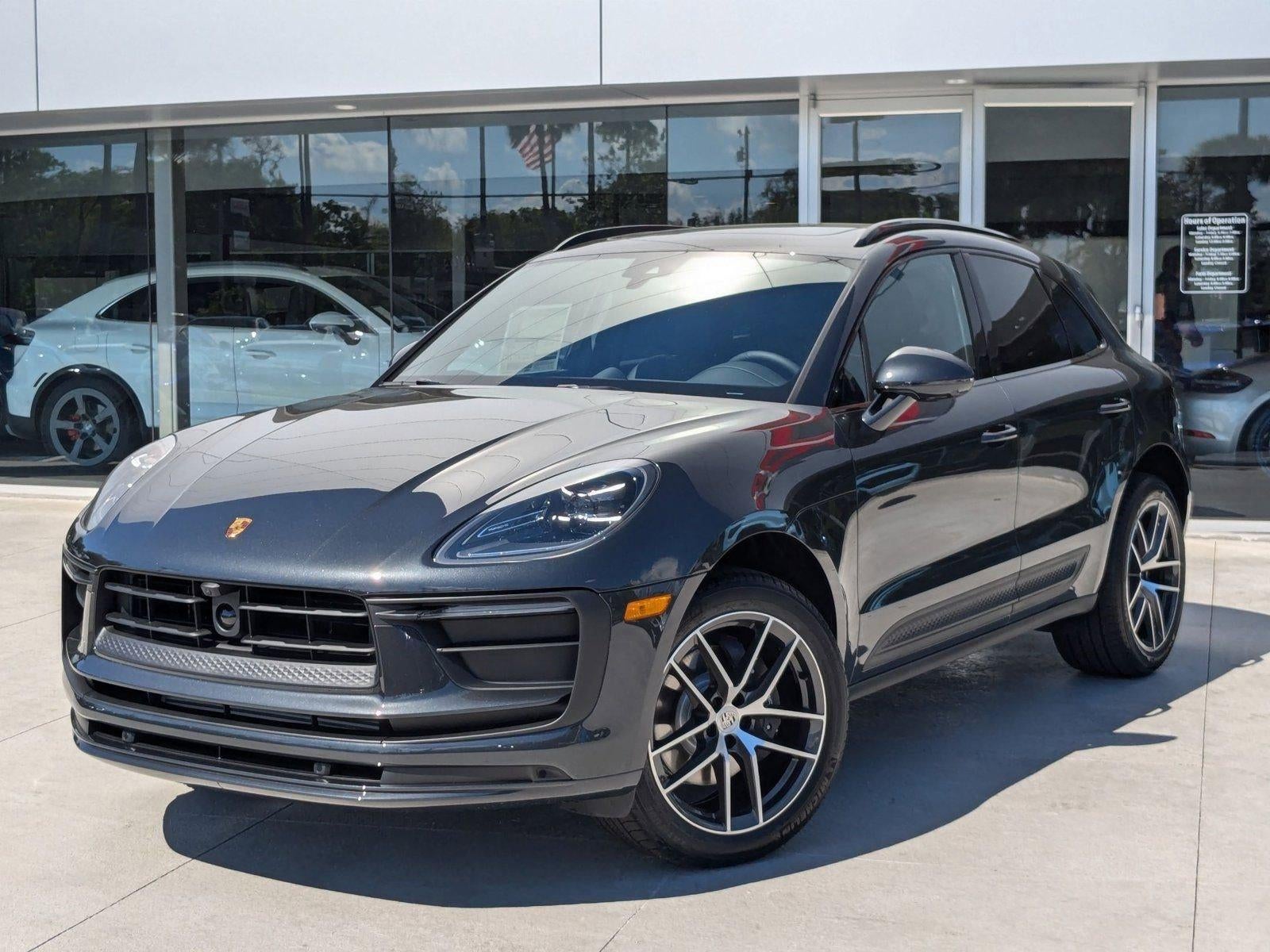 2025 Porsche Macan AWD