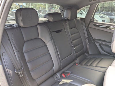 2025 Porsche Macan AWD