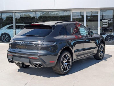 2025 Porsche Macan AWD