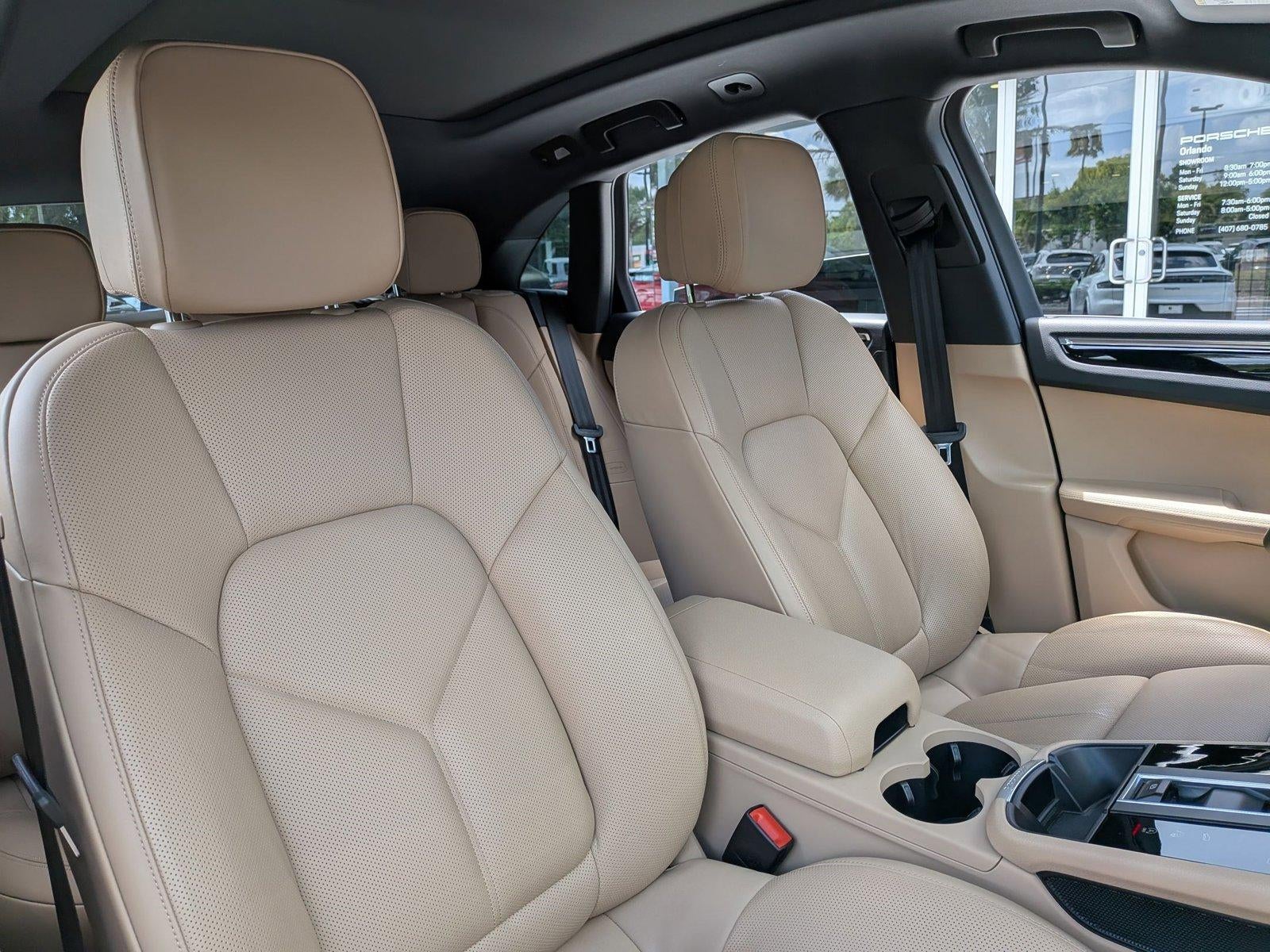 2025 Porsche Macan AWD