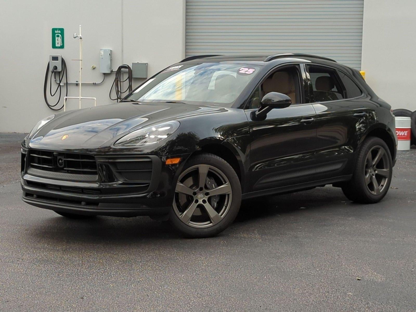 2025 Porsche Macan AWD