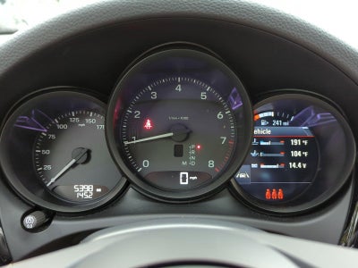 2025 Porsche Macan AWD