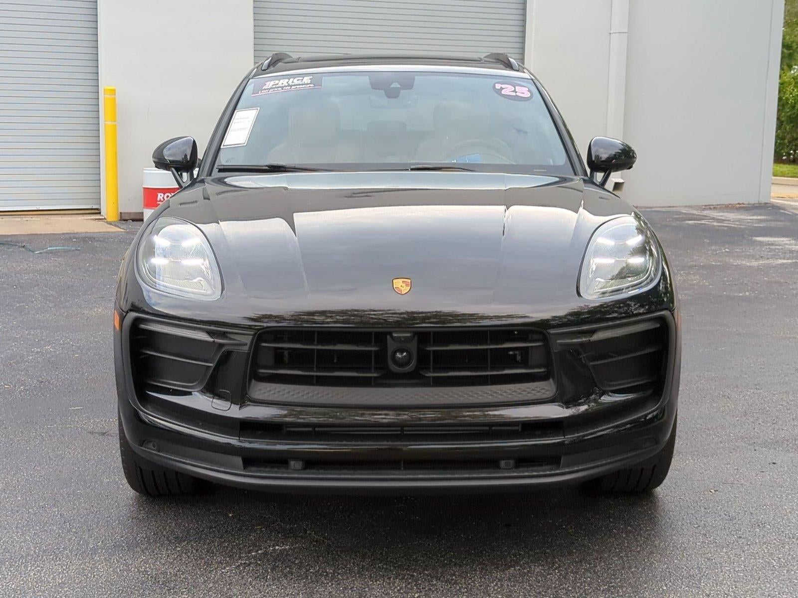 2025 Porsche Macan AWD