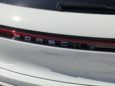 2025 Porsche Macan AWD