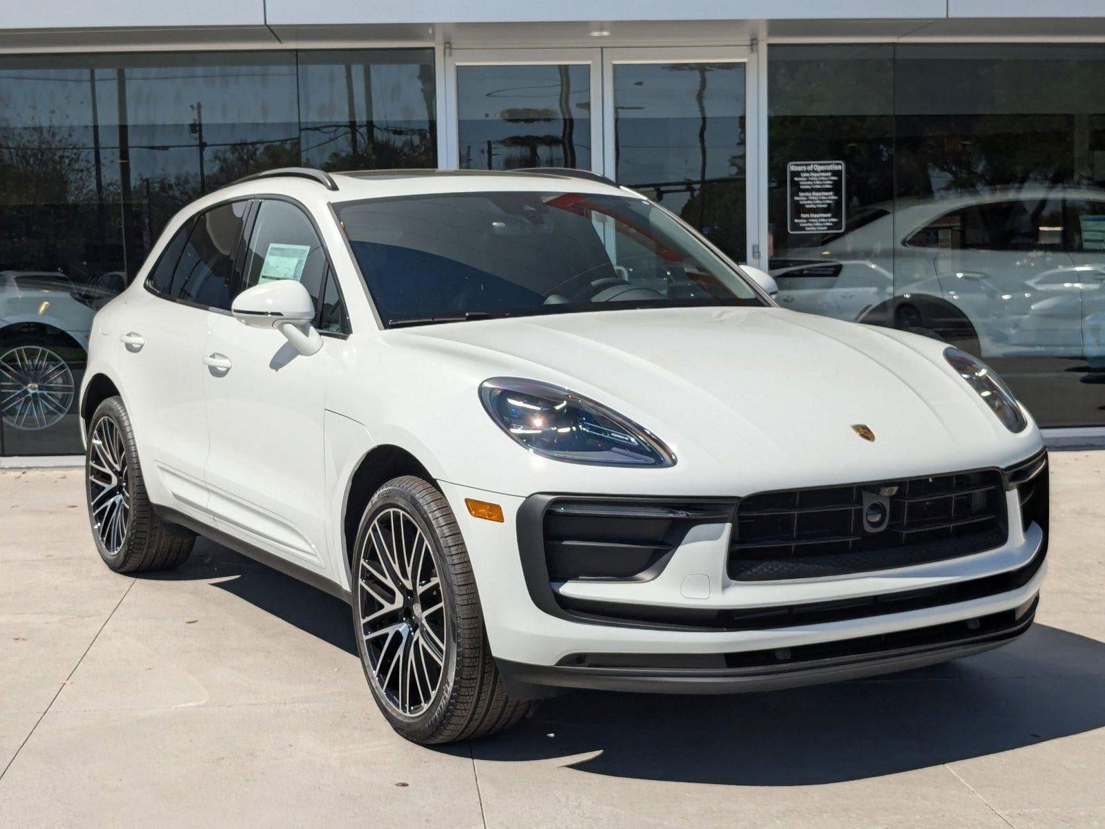 2025 Porsche Macan AWD