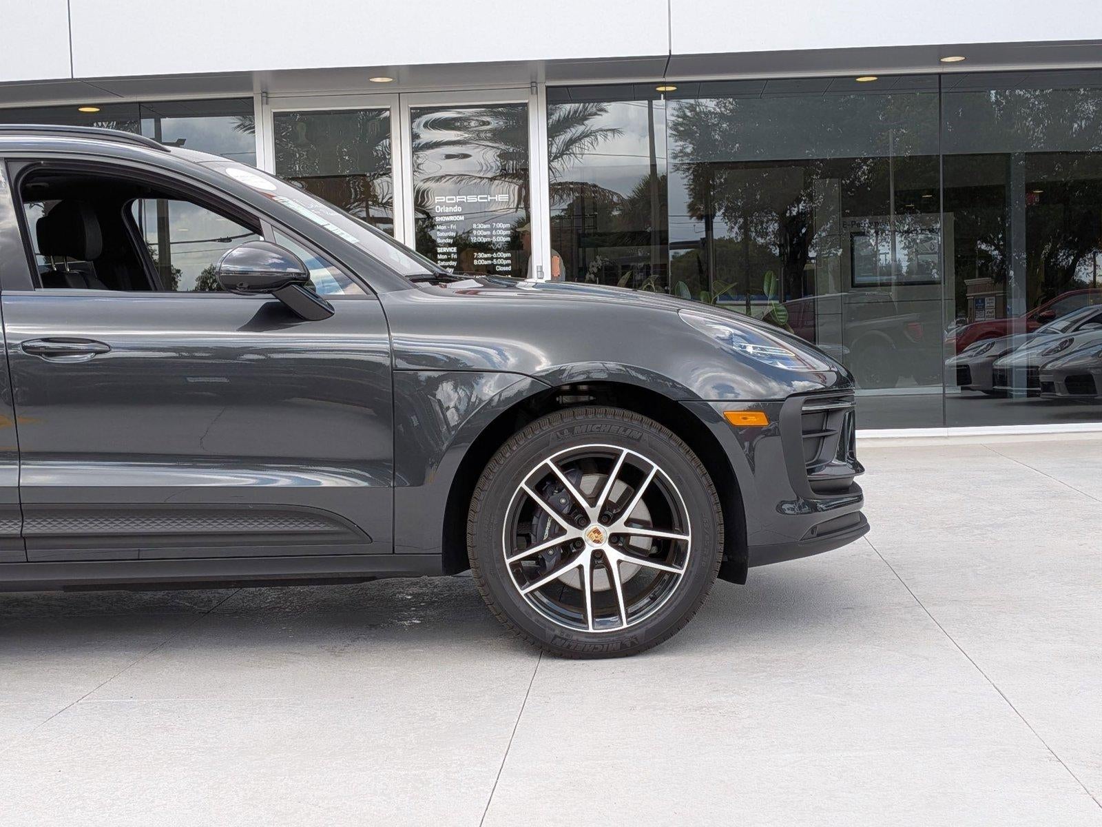2025 Porsche Macan AWD