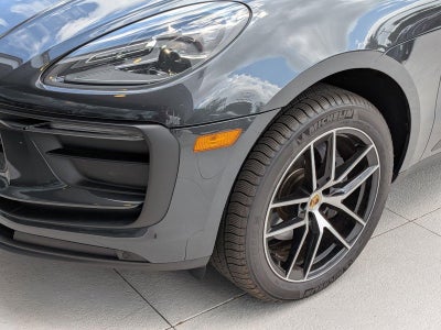 2025 Porsche Macan AWD