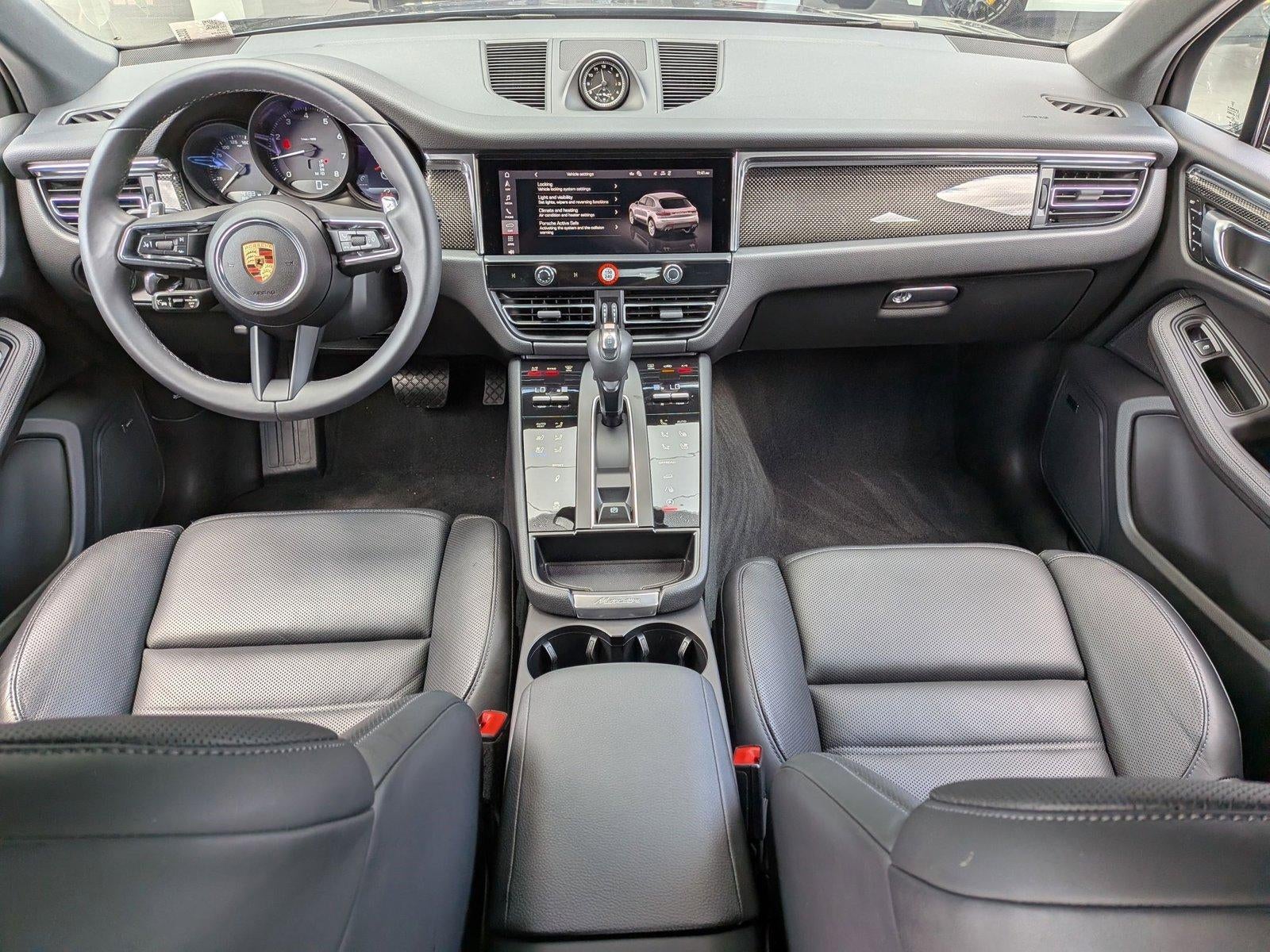 2025 Porsche Macan AWD