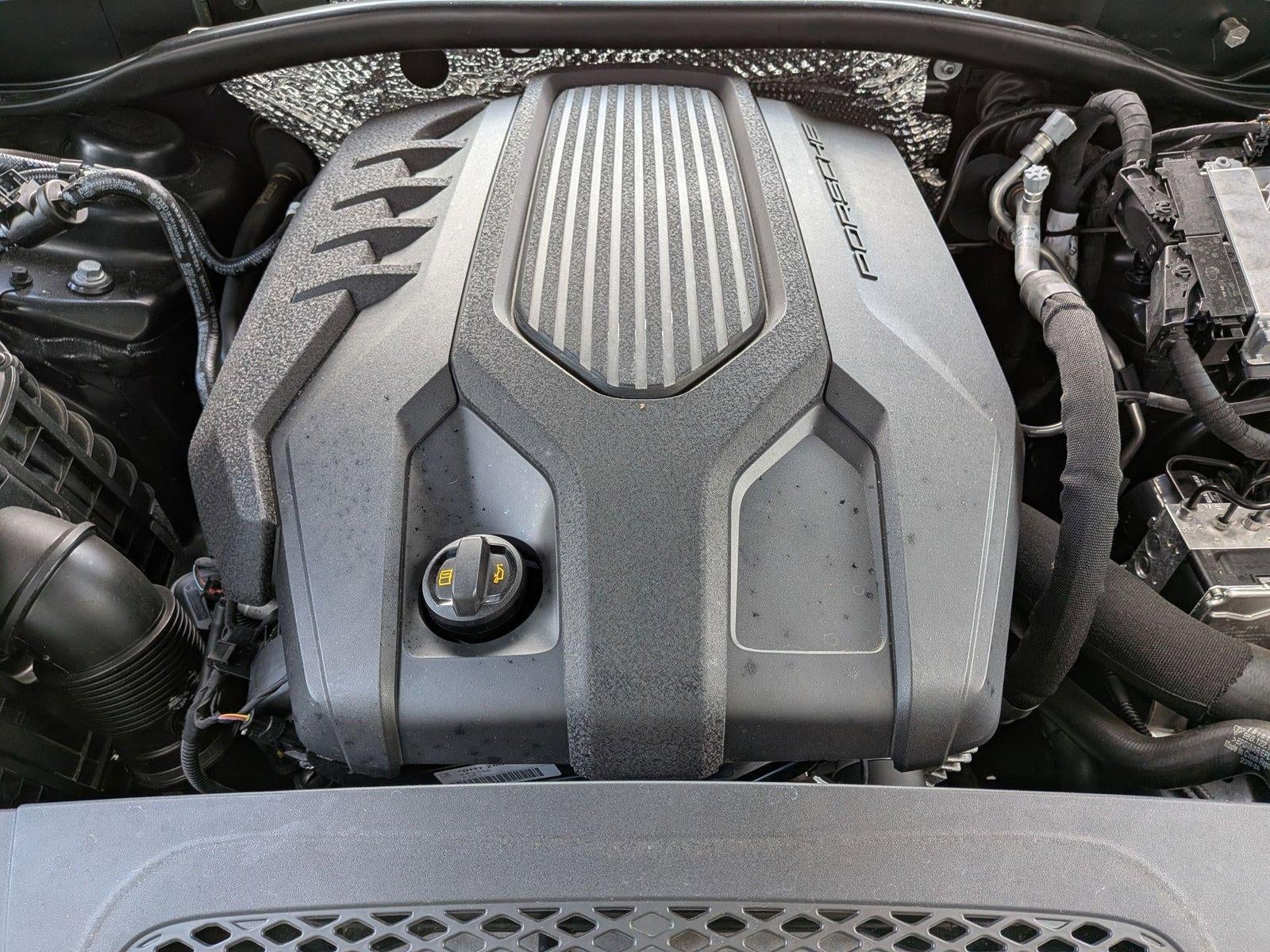 2025 Porsche Macan AWD