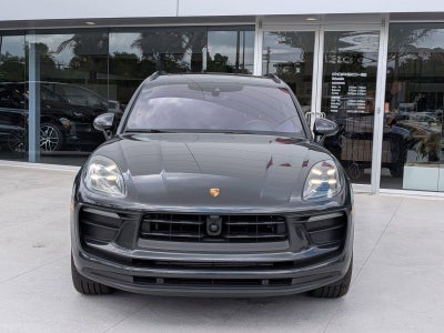 2025 Porsche Macan AWD