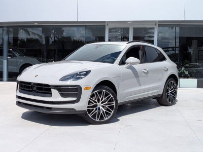2025 Porsche Macan AWD