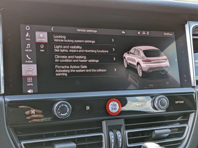 2025 Porsche Macan AWD
