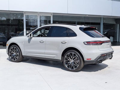 2025 Porsche Macan AWD