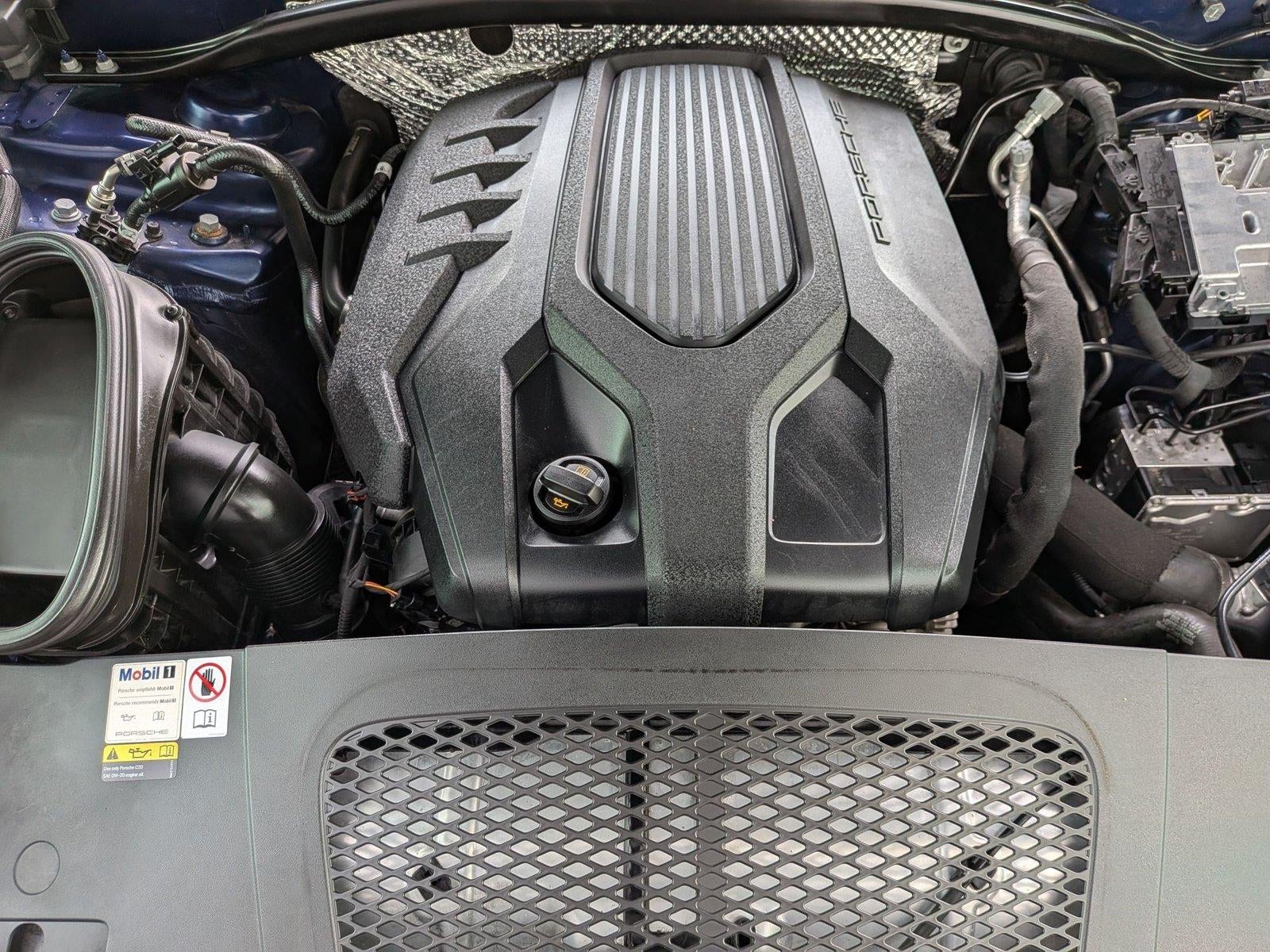 2023 Porsche Macan AWD