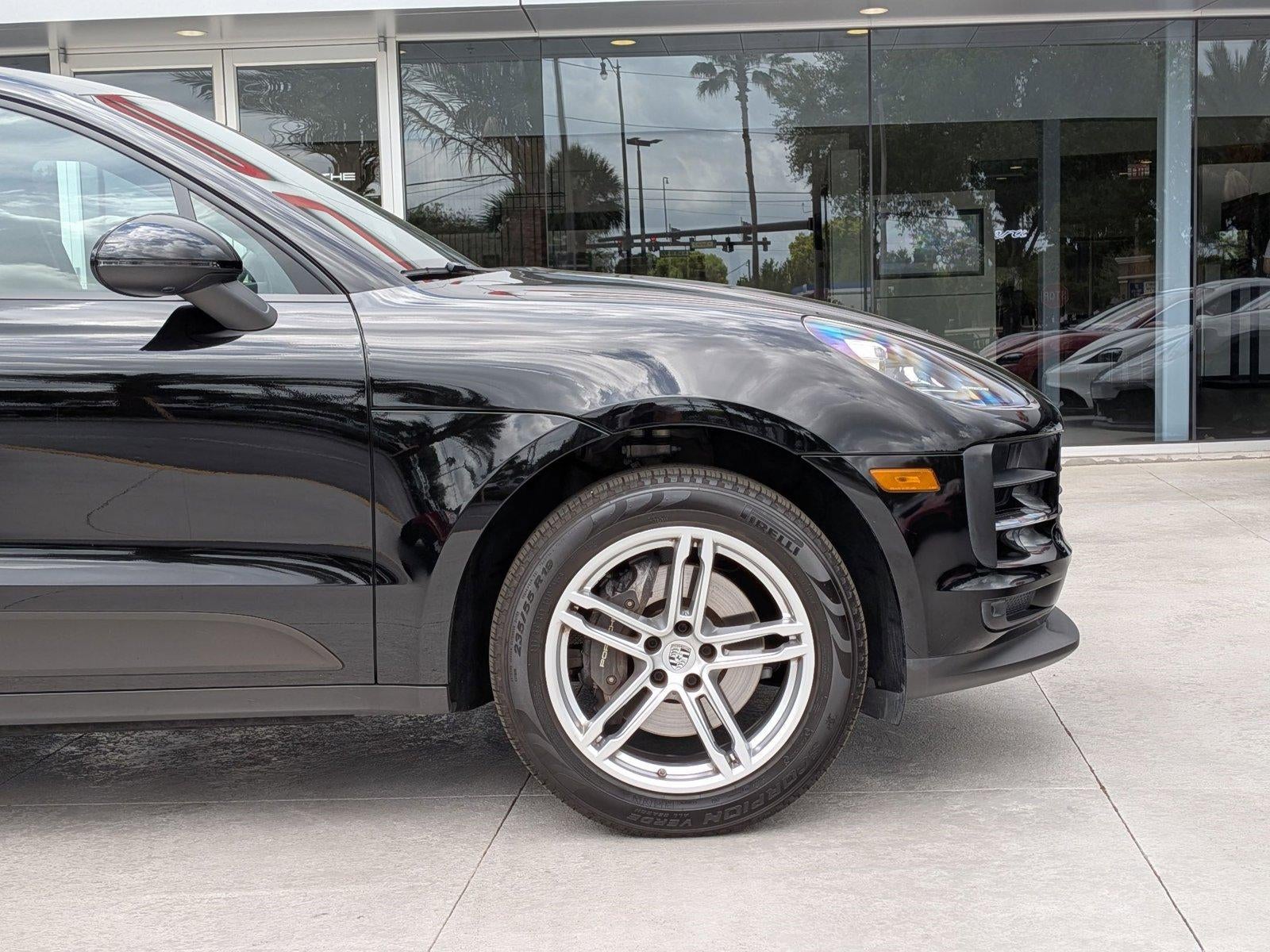 2021 Porsche Macan AWD