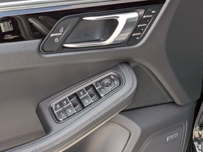 2021 Porsche Macan AWD