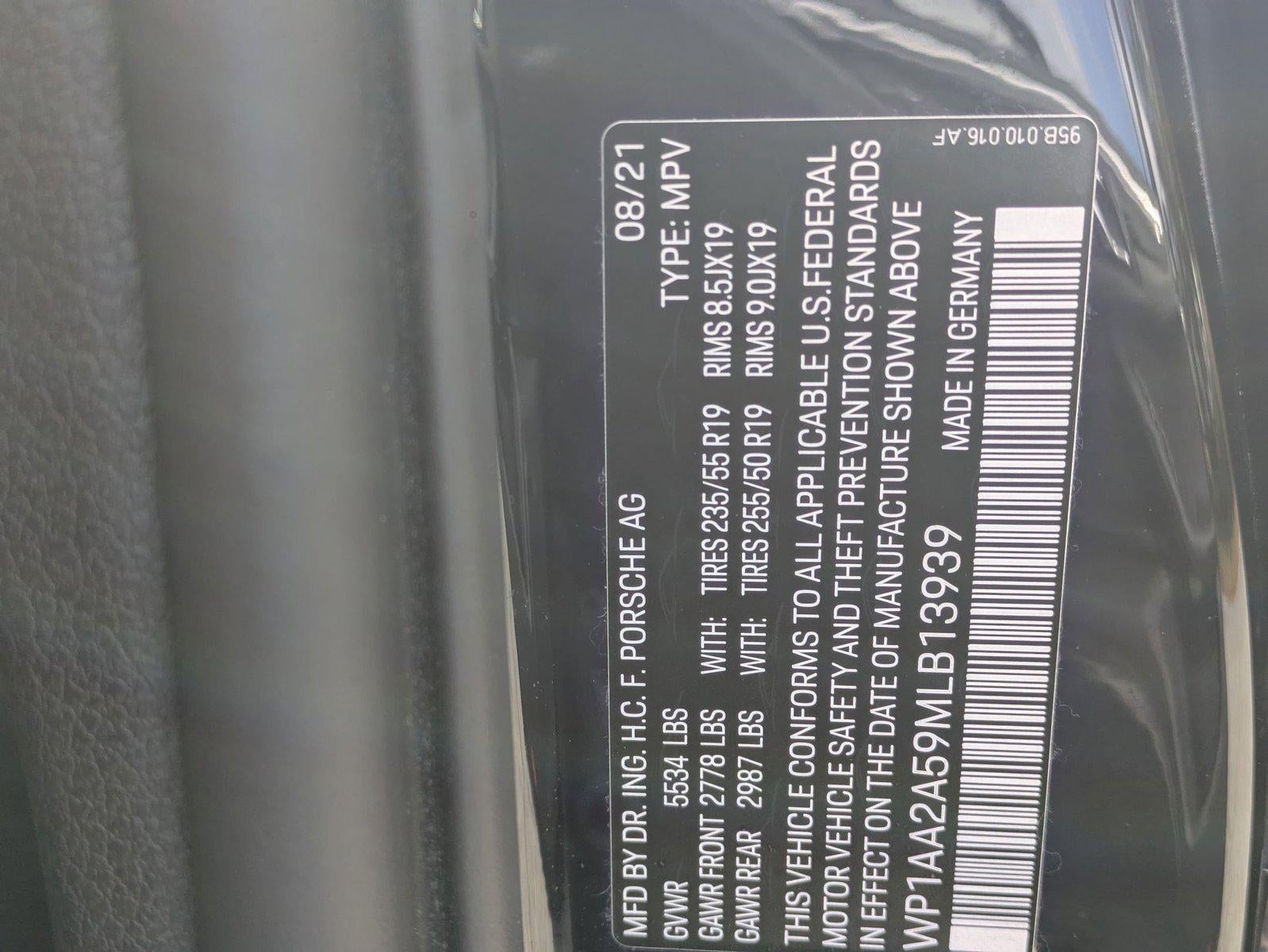 2021 Porsche Macan AWD