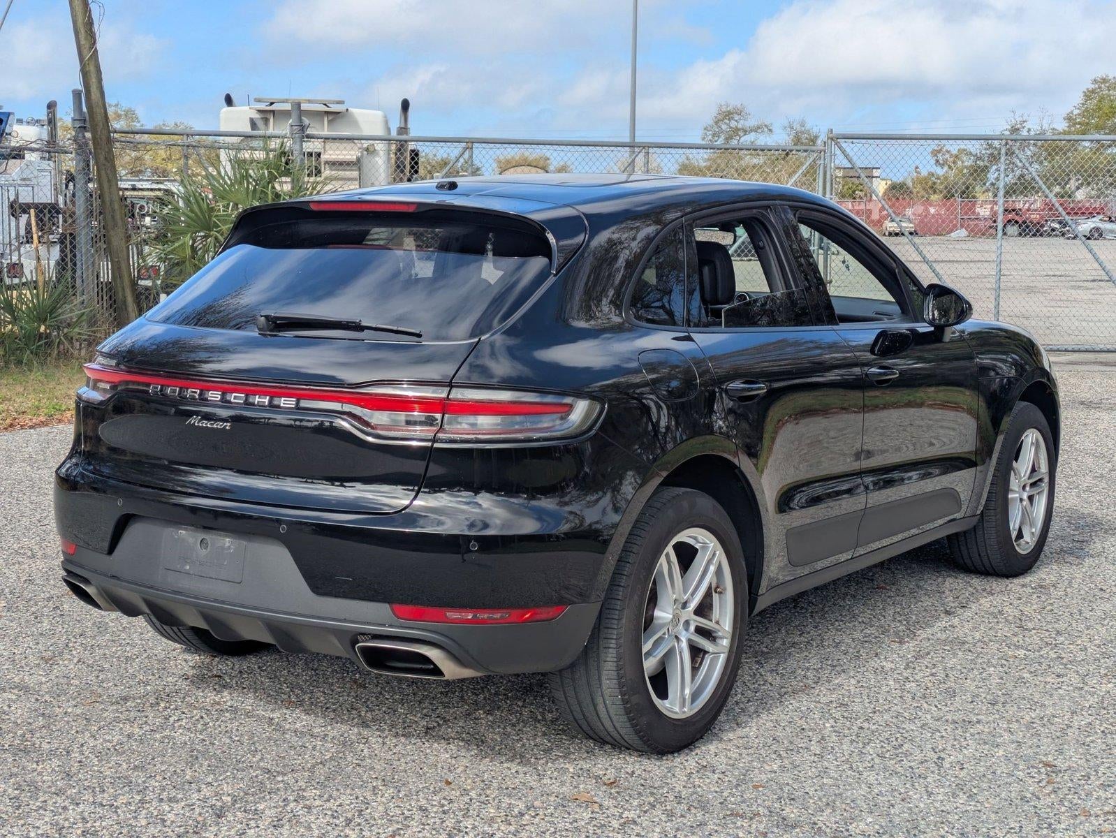 2021 Porsche Macan AWD