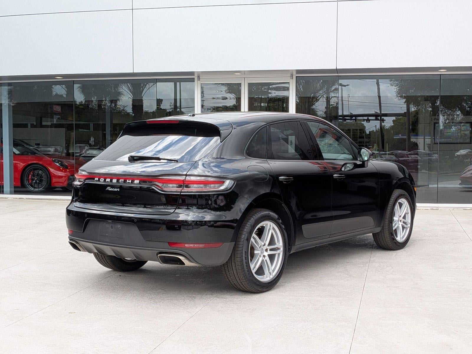 2021 Porsche Macan AWD